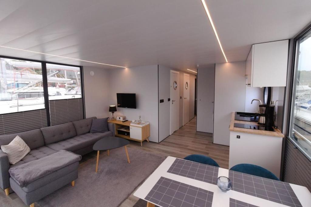 Hausboot Fjord Meeresbrise Mit Dachterrasse In 플렌스부르크 외부 사진
