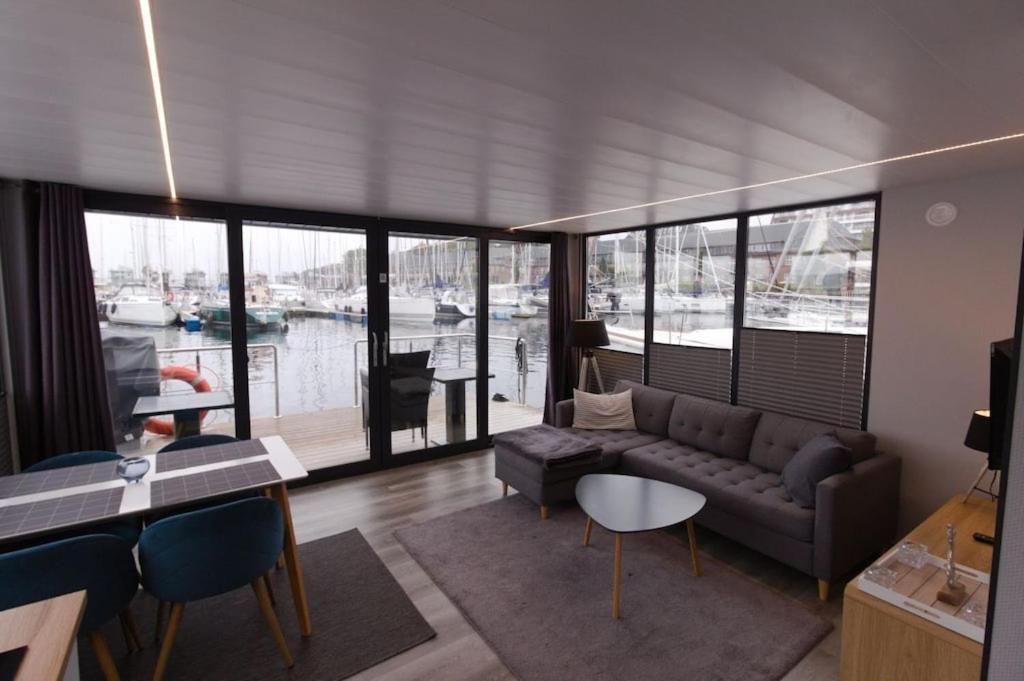 Hausboot Fjord Meeresbrise Mit Dachterrasse In 플렌스부르크 외부 사진